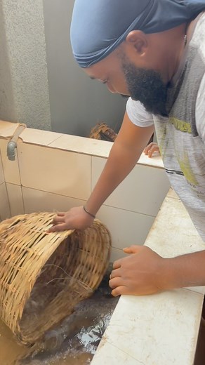 I had to get the fish myself 😆 see chef them sef de run 🤣🤣🤣🤣 #actor #stanleyigboanugo #catfish #timeout #chroniclesofahustlingbeing | Stanley Igboanugo