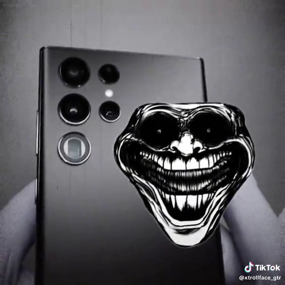 Samsung Galaxy S22 Ultra Review: Features & Pricing