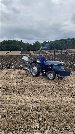 Leyland tractor and reversible plough at the Saline Vintage ploughing match 2025 #ploughing
