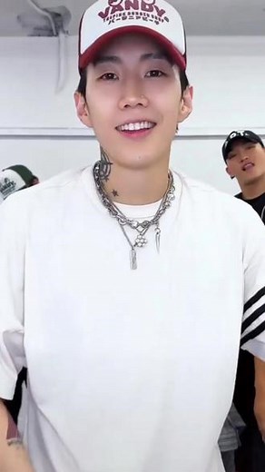 朴宰范新歌remedy首发上线网易云音乐，BGM是朴宰范的《Remedy》，KPOP第五期来了网易云音乐搜索《Remedy》就可以听了#朴宰范新歌remedy#网易云kpop抢先听#朴宰范