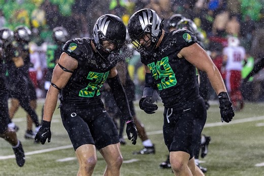 Oregon's top tacklers form 'CCU' with merchandise and team support