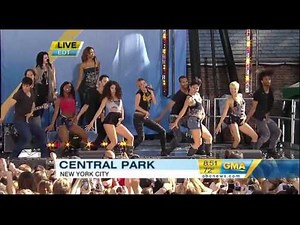 Miley Cyrus - Party In The USA - Good Morning America 2010