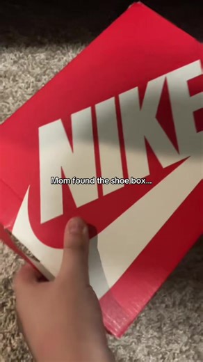 momma found the shoe box..😢💔🔫 | mom found the shoebox