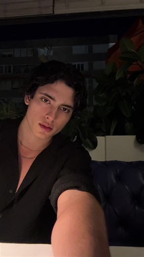 And you can’t imagine how the food was #model #restaurant