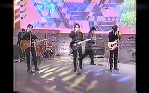 《龙的传人》(现场版）经典歌曲MV - 黄家驹&Beyond乐队