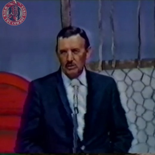 Archie Campbell The Cockfigh Live Video Archie Campbell The Cockfigh Lyrics I came all the way from Texas across the burnin' sand To wet my feathers in the Rio Grande. I've hobbled for miles through Mexico, I've come to kill a big rooster called Rojo. Doin' it all for chicken feed For a country red, Rojo's wild. His fame is spread for many a mile. The hens all cackle when Rojo's around, But Stew Fowler's here to put Big Red down. I'll give them chickens somethin' to cackle about! It's mid aftern