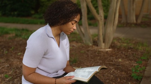 Bob Jones University on Instagram: "Through every class, every conversation, & every challenge, students are learning to know God more! 💙"