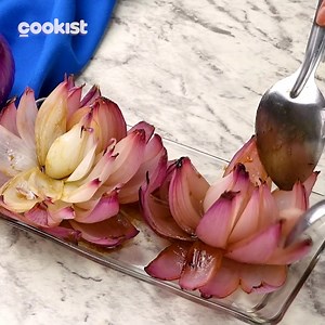 22M views · 408 reactions | These beautiful roasted flower onions will mesmerise your guests. They are delicious and they look gorgeous  | Cookist Wow | Facebook