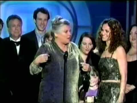 Judging Amy wins TV Guide Award 2000