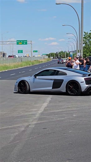 Audi R8 V10 Sounds Compilation