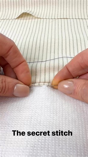 174K views · 726 reactions | The interlocking stitch is the ultimate secret for making Roman blinds with no visible stitches on the face side. ✂️ Have you tried this technique yet? #Stitches #sewing #tips | Kott Soft furnishings | Facebook