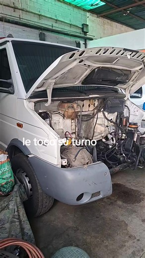 servicios de grúas a nivel nacional para autos camiones maquinaria montacargas y vehículos 0km responsabilidad y experiencia cotiza con nosotros #gruaslas24horas #serviciosegrua #remolque #gruasvenezuela #traslado traslados de maquinaria y montacargas