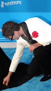 Pedro Pascal y su hermana Lux Pascal muestran su gran complicidad en el estreno de ‘4 Fantásticos: primeros pasos’ en Los Ángeles. El actor interpreta a Sr. Fantástico y ha tenido el apoyo de su hermana, con la que ha posado en la alfombra roja. ✨ | ELLE España