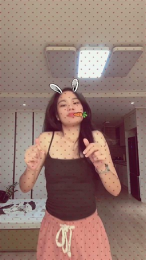 ENERGETIC DANCES AND TICKLES FROM JESSA ON OUR YT MEMBERSHIP 🫵🏻🥰