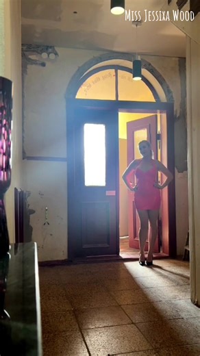 Lovely latex dress! #pinklatexdress #pinklatex #shinyfashion #latexlovers #latexmodel