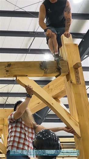 장부 구조 조립: 두 손으로 이어가는 전통 건축의 숨결