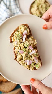 42K views · 213 reactions | RECIPE: https://feelgoodfoodie.net/recipe/chickpea-tuna-salad/ This Chickpea 'Tuna' Salad is made with chickpeas and no tuna. It’s such a fun change from traditional tuna or chicken salad if you’re looking for more protein-rich lunch ideas! | Feel Good Foodie | Facebook