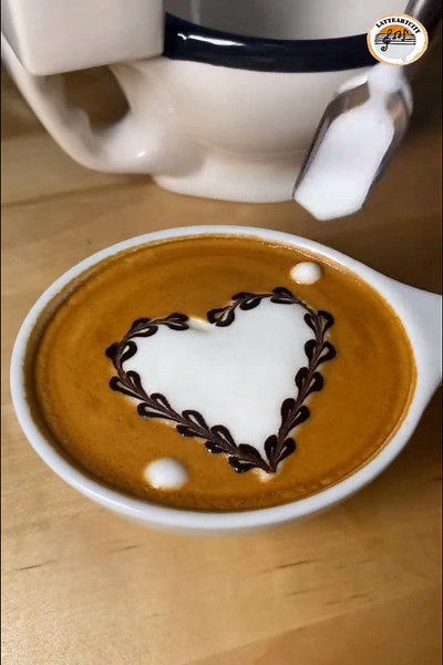 Elegant Heart Latte Art