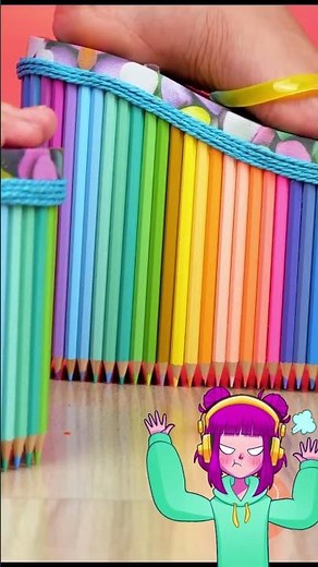 Art in every steps ✨👡 DIY your own rainbow flip flop