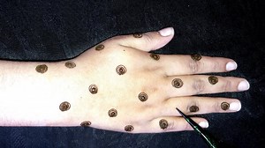 28K views · 912 reactions | New karwa chauth Mehendi design back hand Simple Henna designs 2021 - Easy Mehndi design for hands in this video tutorial i will show you step by step very easy mehndi design hope it's very helpful for beginners mehndi artist: Beautiful Henna | Beautiful Henna | Facebook