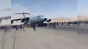 131K views · 1.5K reactions | There were desperate scenes at Kabul Airport as people tried to cling to the side of a US Air Force plane leaving Afghanistan. Read more: https://l-bc.co/3ySla8n | LBC | Facebook