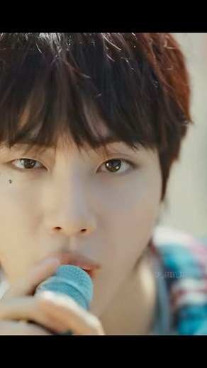 SHIORI on Instagram: "💜BTS💜 ♡JIN♡ "I'll be there" 自分は変わらないという強い意志を感じる力強いジンくんの歌声！ MV解禁しました！ ジンくんのいままで通りの魅力と新しい魅力も詰まったMVです 最初から最後まで YouTubeで何回も見て視聴回数をあげていきましょう ストリーミングもお願いします📣💜 ❤️💚💙 Happy is coming JIN's first solo album Happy pre-order♡Now Release♡November 15 You are loved ❤️💚💙 Thanks for the likes and comments ღ #bts #jin #jin_happy #jin_Illbethere #seokjin #김석진 #バンタン #ジン #キムソクジン #防弾少年団 #bangtangboys #fredjewerly #GUCCIJIN #VOGUEJIN #LaneigeJIN"