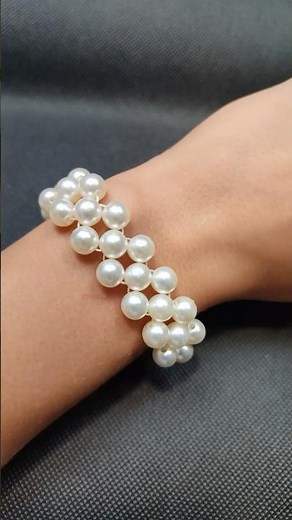 DIY Pearl Bracelet: Easy Step-by-Step Tutorial!