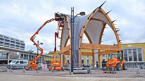 Bruges is getting ready for Winter Glow. Only one week before the magic begins! 🥳 Visit our website to discover why you should visit our city during the winter months: visitbruges.be/en/winter #wintergloed | Visit Bruges