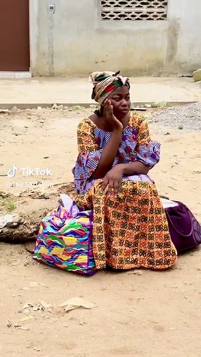 #Monna courage à toutes les femmes qui traversent des moments très difficiles dans leurs foyers DIEU vous fortifie 💪 le couple MONNA VOICE en concert live le samedi 16 décembre à Abidjan 🇨🇮 tickets disponible