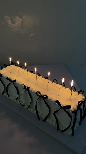 Stunning Rectangle Cake Designs You'll Love
