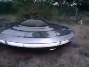 Unidentified Aerial Phenomena Intriguing Video 😳 #UFO #ufosightings #ufoキャッチャー #ufology #ufocommunity #aliens #discover #ufologia #fypシ #viral #wow | Ufo Mania