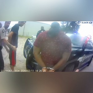 179K views · 2.1K reactions | Man wants justice after police use excessive force to slam him to the ground and puts their knee on his neck. Police major says that wasn’t a slam and the officer used the force needed for the incident | Smash Da Topic | Facebook