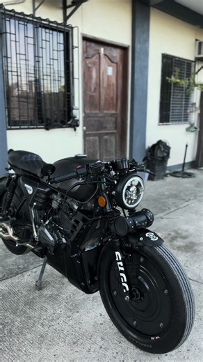 Vintage Scars and Modern Attitudes: The Cafe Racer Life