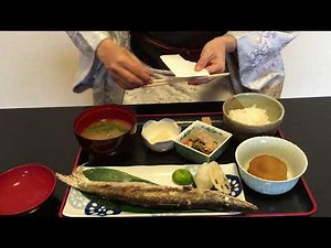 Beautiful manners and how to eat Japanese food