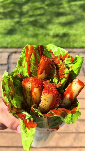 Spicy Tangy Crunchy Lettuce & Cucumber Snack (50 Calories)