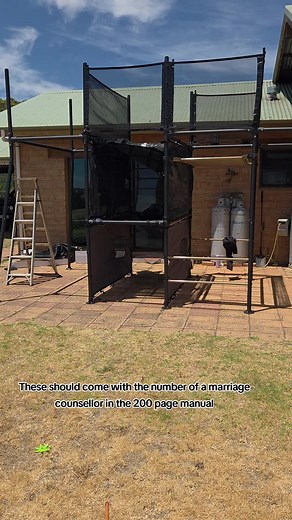 Vuly count your days, its 39 degrees. We've given up for our happiness 🫠😂 #christmasinaus