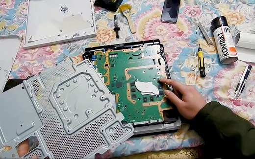 【第一人称】PS4 Pro 拆机清灰|维修|换硬盘 视频教程