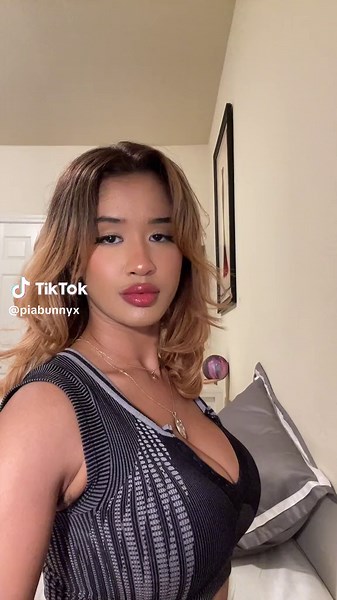 pia (@piabunnyx)’s videos with