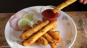 Potato fingers Recipe | Crispy Potato Snack Recipe | Aloo Suji Nashta | Indian Snacks Recipe - Foods And Flavors