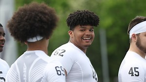 Jackson Carman, top recruit from Fairfield, fires back at Kirk Herbstreit on Twitter