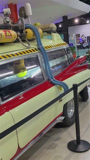 This Ecto-1 restoration is absolutely insane #ghostbusters #ecto1 #nostalgia