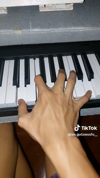 Piano Cover of Pluto Projector - Easy and Aesthetic