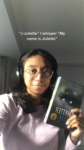 Her character development is everything! #books #booktok #taherehmafi #shatterme #shattermeseries #igniteme #julietteferrars #aaronwarner #kenjikishimoto #adamkent