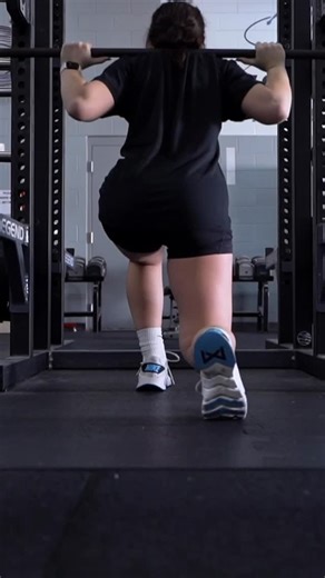 Legacy Center on Instagram: "Attention, volleyball players! Being a versatile athlete is key to dominating the court. Prepare yourself to move in every direction with confidence and agility 💪 This season, don’t miss out on the chance to train with Randy, our expert Sports Performance Director. With his guidance, you’ll build strength, improve your performance, and stay injury-free! Sign up now and take your skills to the next level- https://apps.daysmartrecreation.com/dash/x/#/online/legacy/act