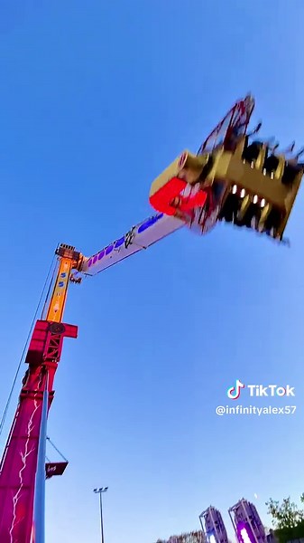 Experience the BOOSTER MAXXX Thrill Ride
