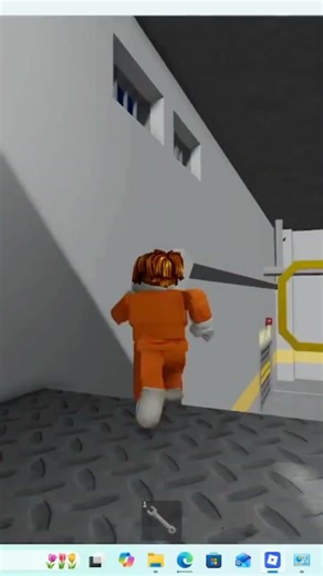 How to escape from barry #roblox #robloxgameplay #robloxbloxburgspeedbuild