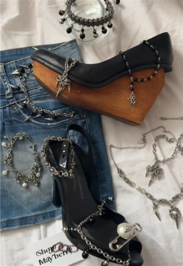 Handmade Jewelry and Pocket Essentials for Fall