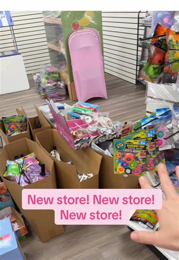NEW STORE LOCATION FOR @Fidget Toys Plus 🥳 #mrsbench #fidgettoysplus #smallbusiness #worldsbiggestfidgettoystore