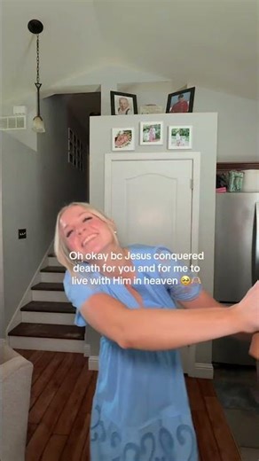 Happy Easter 💛✝️ I pray you know how much Jesus loves you!!