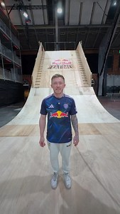 backflips that get harder each time… 👀 ⚡️ @nilemw #redbull | Red Bull UK